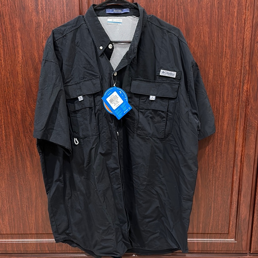 Columbia Men's Black Short Sleeve Jacket